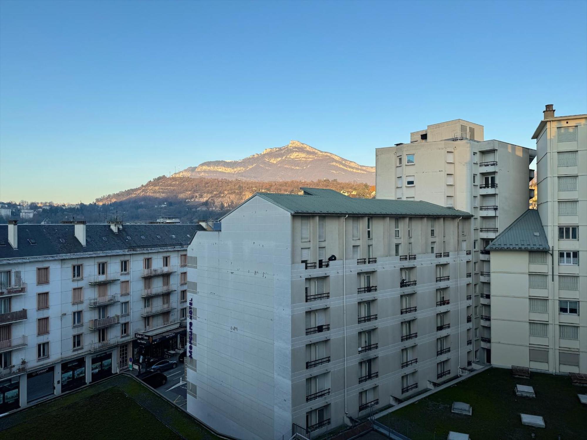 Logement Autour De Moi * * * * * Chambéry Eksteriør billede